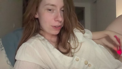 luciatelrose1 live cam on Cam4