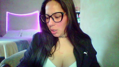 lucibadgrilxxx live cam on Cam4