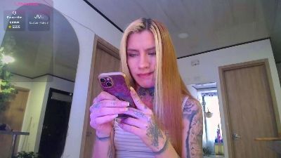 luciiana_lov3 live cam on Cam4