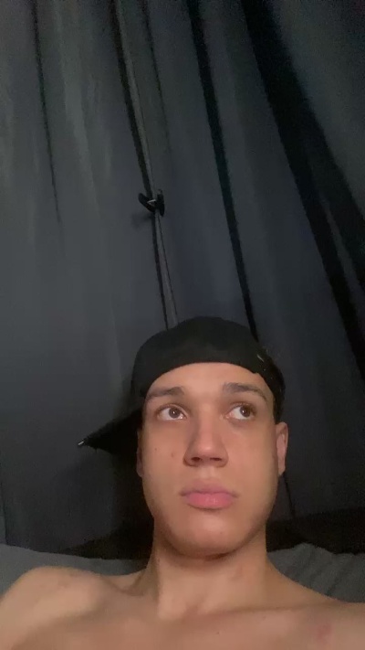 lucky867 live cam on Cam4