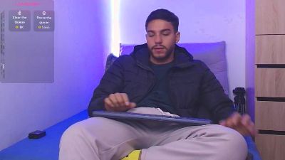lucky_blessed live cam on Cam4