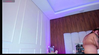 lucy_beatifull live cam on Cam4