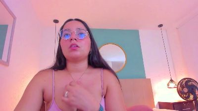 lucy_blue28_ live cam on Cam4