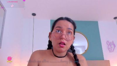 lucy_blue28_ live cam on Cam4