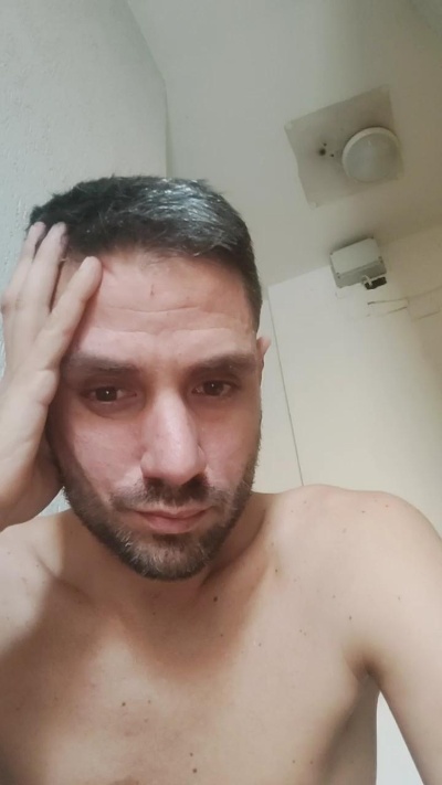 ludo899 live cam on Cam4