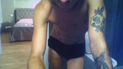 ludo899 live cam on Cam4