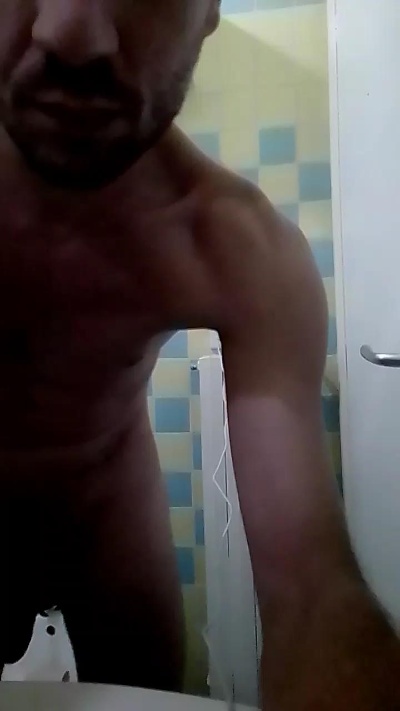ludo899 live cam on Cam4