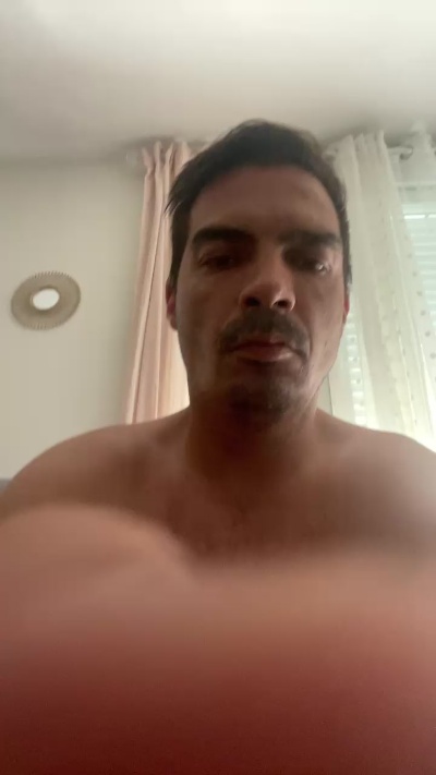 luis00es live cam on Cam4