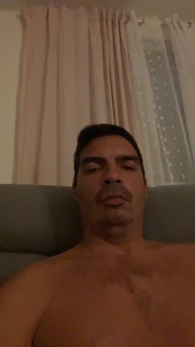 luis00es live cam on Cam4