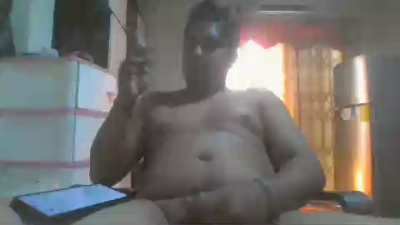 luis04072 live cam on Cam4