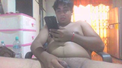 luis04072 live cam on Cam4