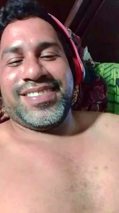luis3963a2 live cam on Cam4