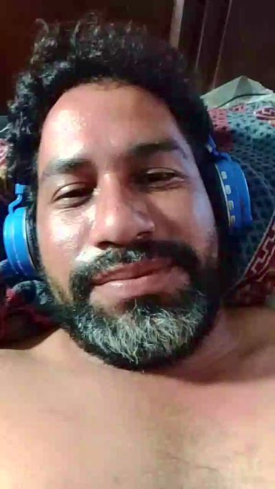 luis3963a2 live cam on Cam4