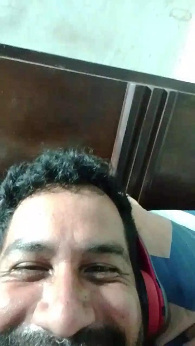 luis3963a2 live cam on Cam4