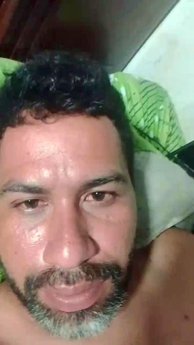 luis3963a2 live cam on Cam4