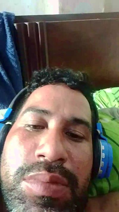 luis3963a2 live cam on Cam4
