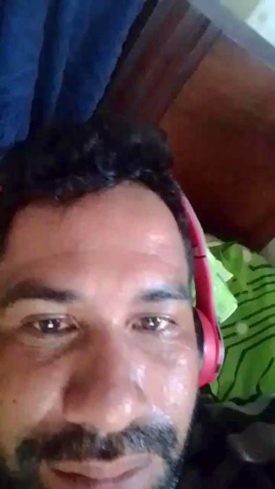 luis3963a2 live cam on Cam4