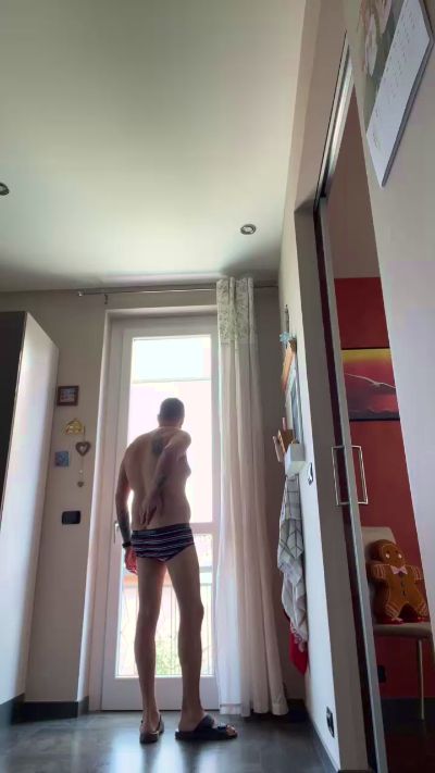 luis5619 live cam on Cam4