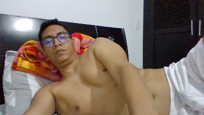 luis_thebig live cam on Cam4