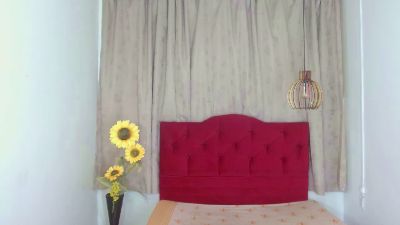 luisa__torres live cam on Cam4