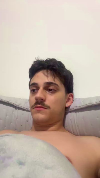 luisalvesz live cam on Cam4
