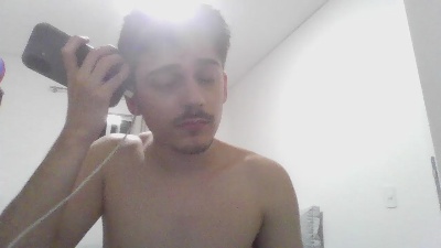 luisalvesz live cam on Cam4