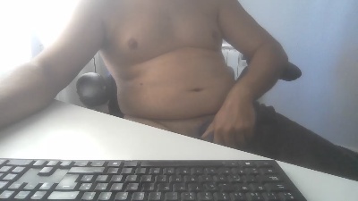 luisin_polo live cam on Cam4
