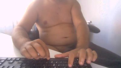 luisin_polo live cam on Cam4