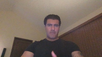 luiso2905 live cam on Cam4