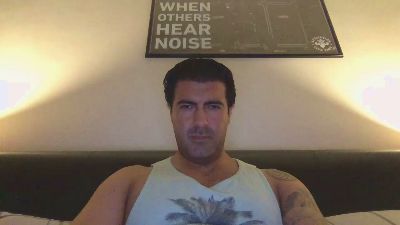 luiso2905 live cam on Cam4