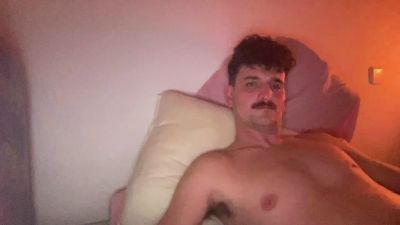 luisvs9992 live cam on Cam4