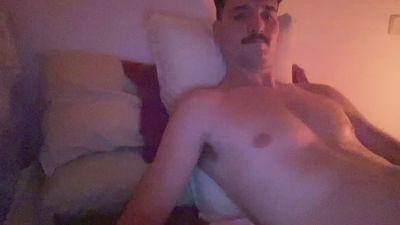 luisvs9992 live cam on Cam4