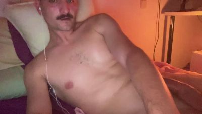 luisvs9992 live cam on Cam4