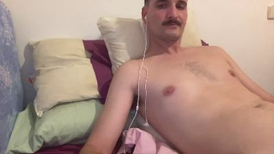 luisvs9992 live cam on Cam4