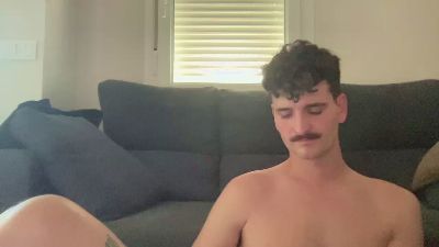 luisvs9992 live cam on Cam4