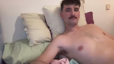 luisvs9992 live cam on Cam4