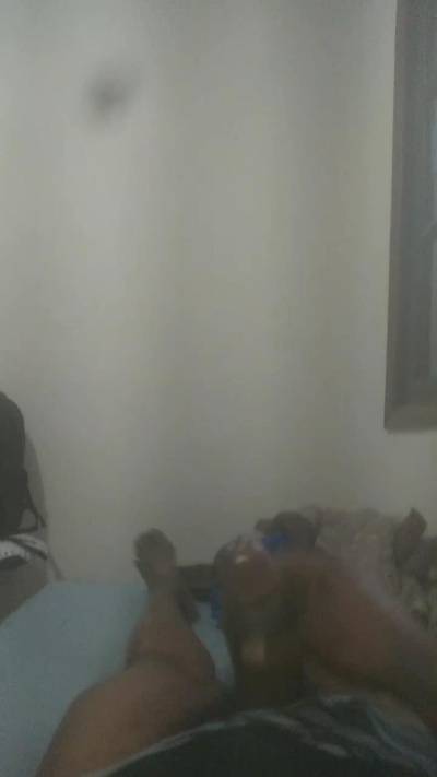 luiz1919 live cam on Cam4