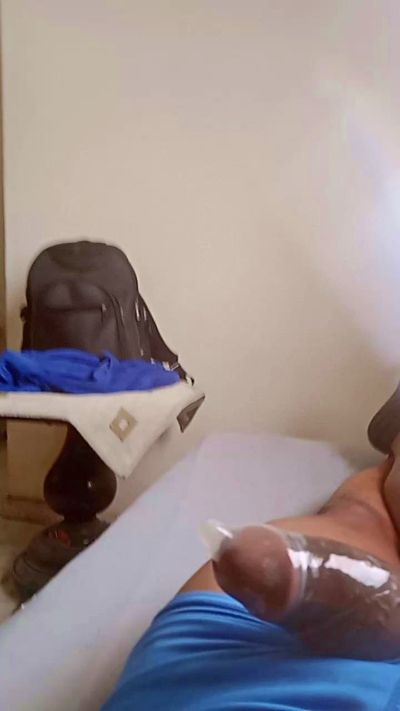 luiz1919 live cam on Cam4