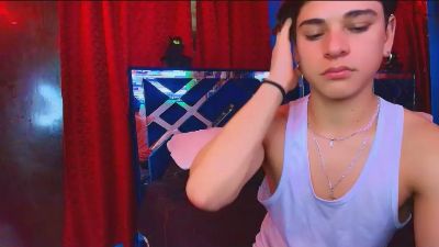 luke_howland live cam on Cam4