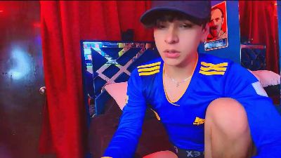 luke_howland live cam on Cam4