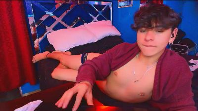 luke_howland live cam on Cam4