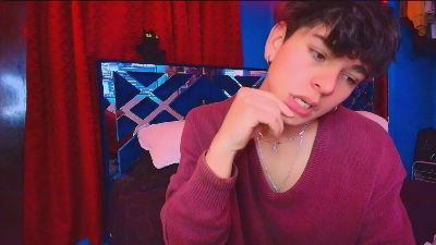luke_howland live cam on Cam4