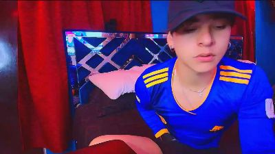 luke_howland live cam on Cam4