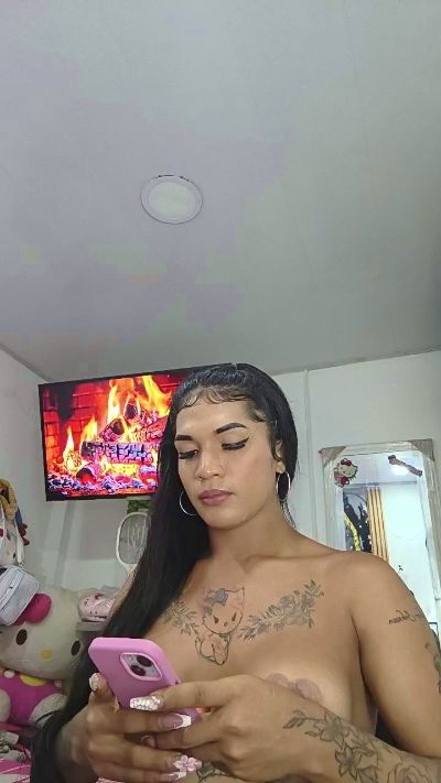 lukyanova_gabr5 live cam on Cam4