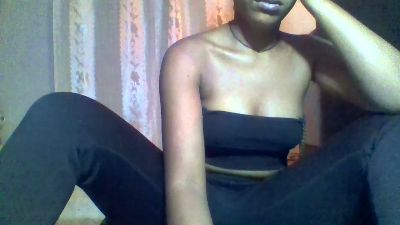 lulu21 live cam on Cam4