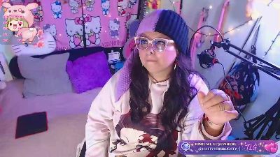 lulu_pup live cam on Cam4