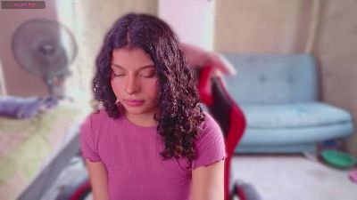 luluupeach69 live cam on Cam4