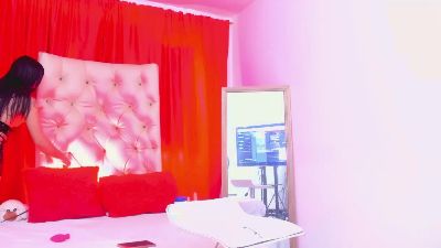 luna_hoott live cam on Cam4