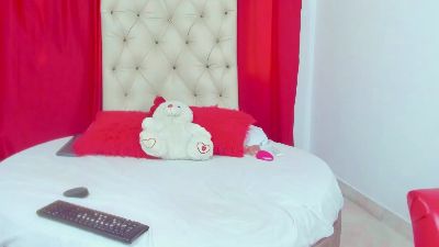 luna_hoott live cam on Cam4