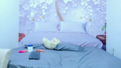 luna_hoott live cam on Cam4
